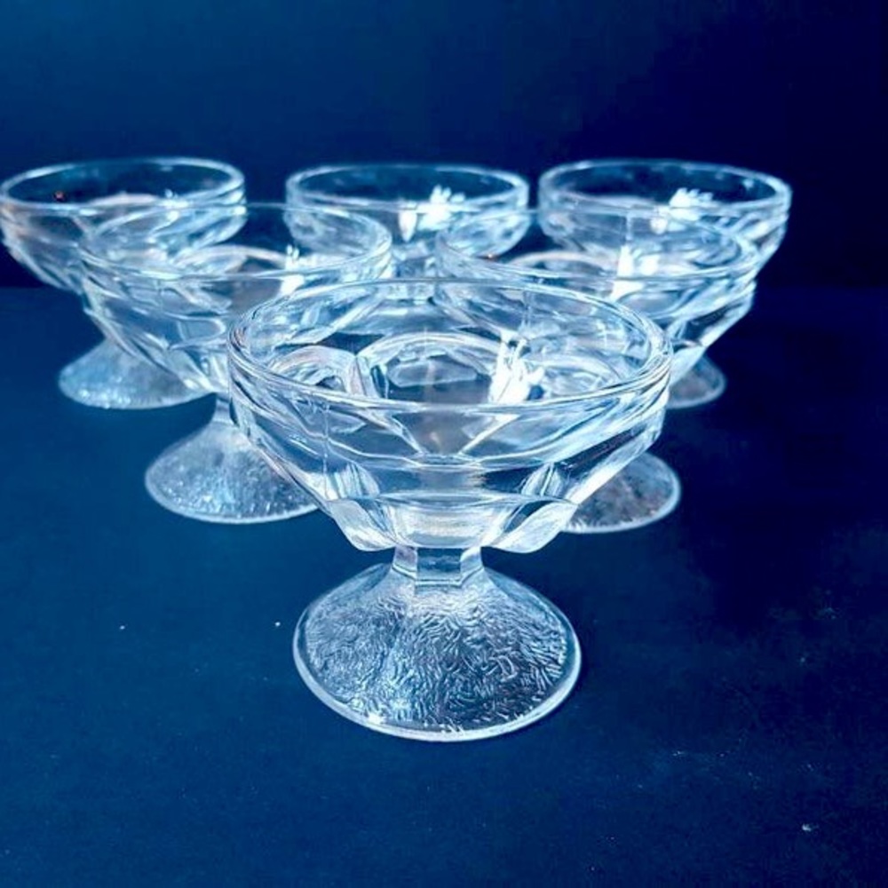 Dominion Glass Vintage Ice Cream cups